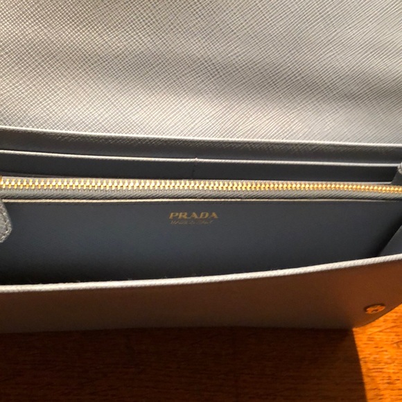 Prada wallet - Picture 4 of 8